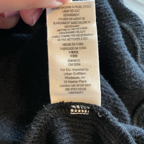 Free People Puff Shoulder Mock Turtleneck Top XS Black - Picture 6 of 6